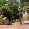 チェンマイでは外せない観光名所！迫力満点の蛇神ナーガの階段